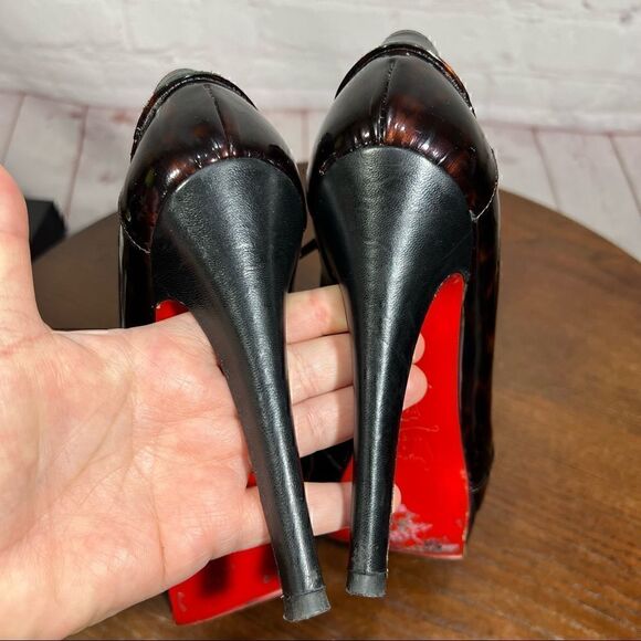 37 (7) CHRISTIAN LOUBOUTIN patent leather animal print lace up booties EUC - Picture 7 of 11